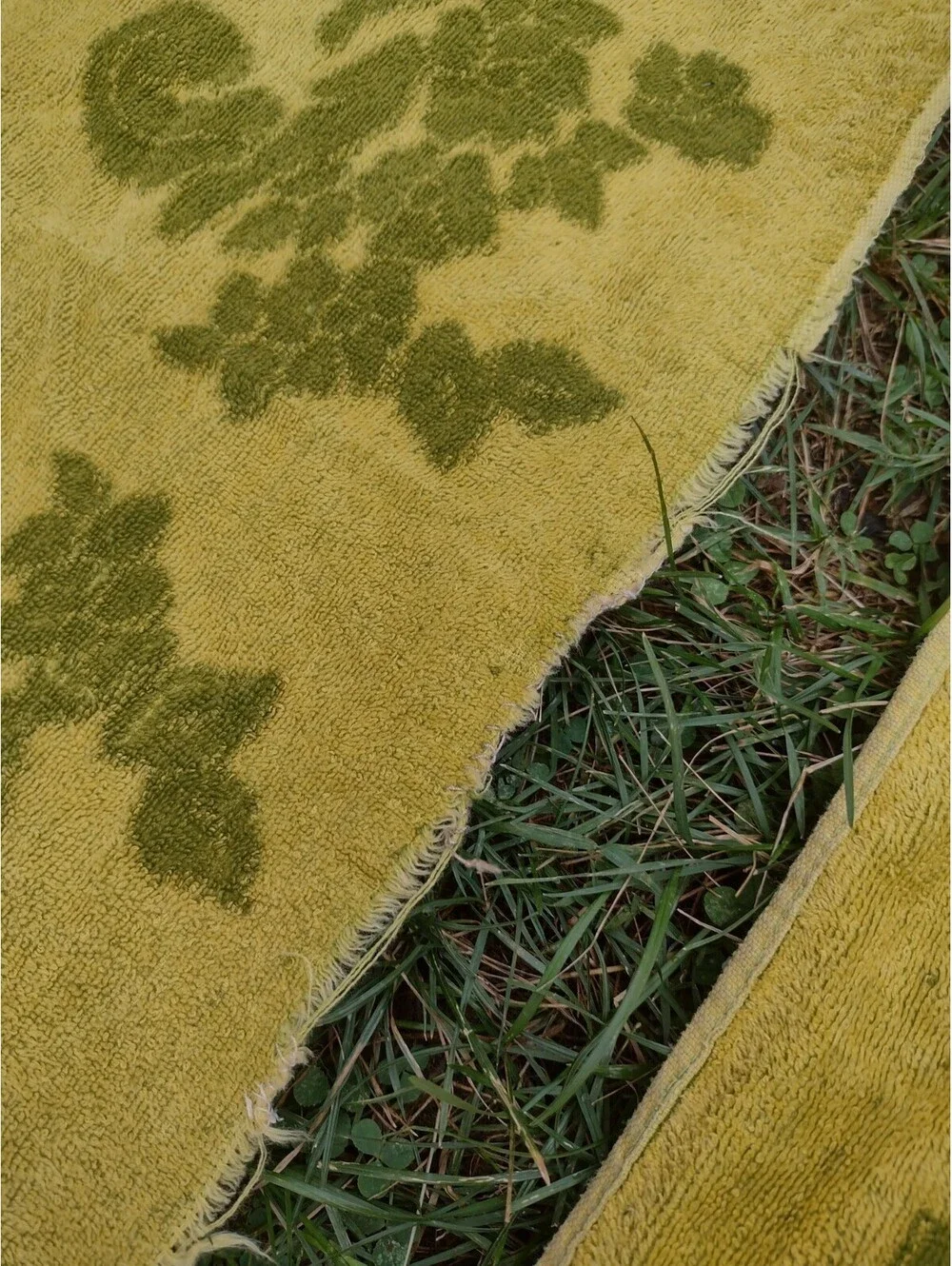 Vintage 60s Cannon Monticello Bath Towels Set 2 Yellow Green Velour Floral USA
